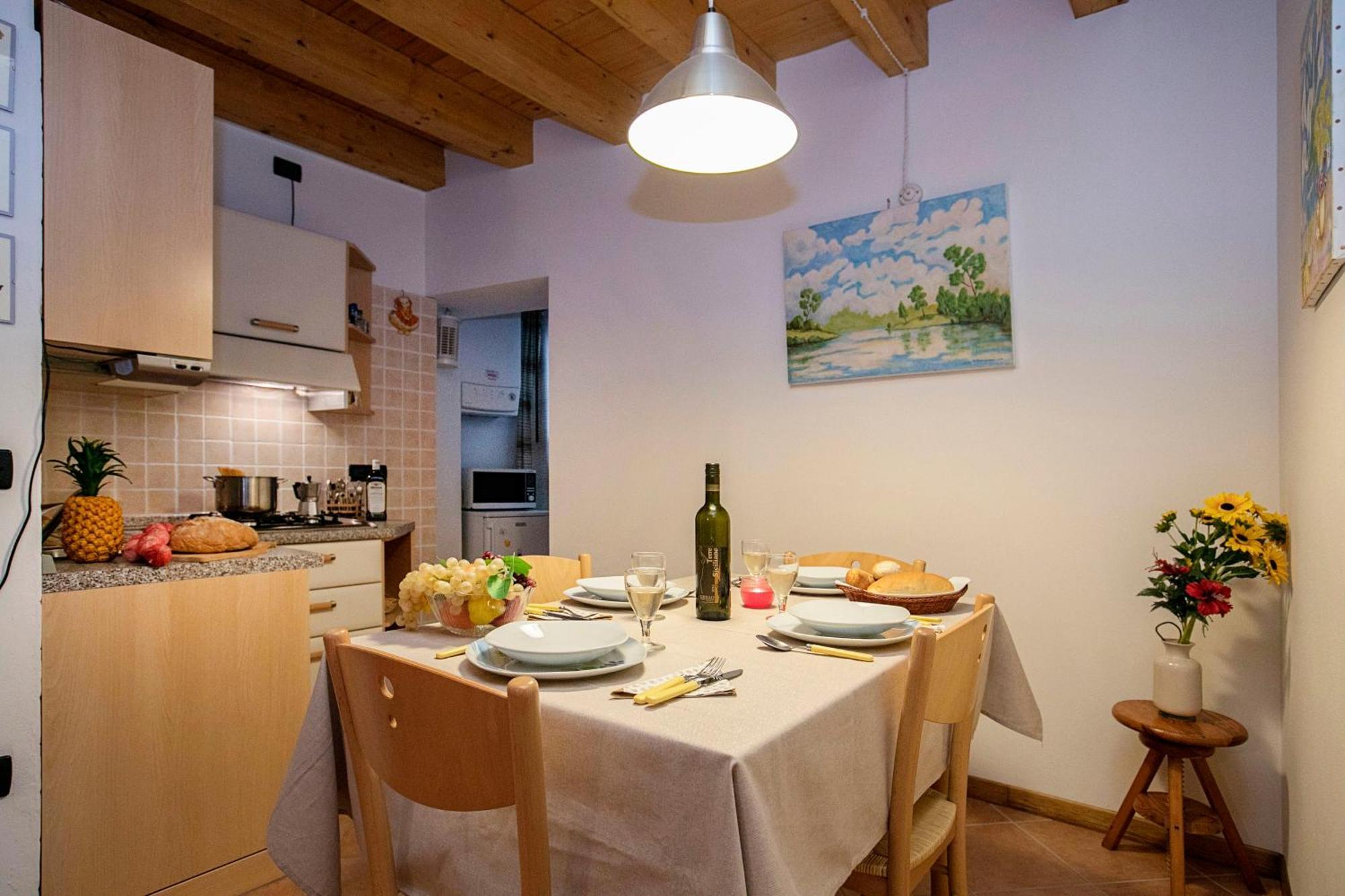 Appartamento Centro Storico Riva - Happy Rentals Luaran gambar